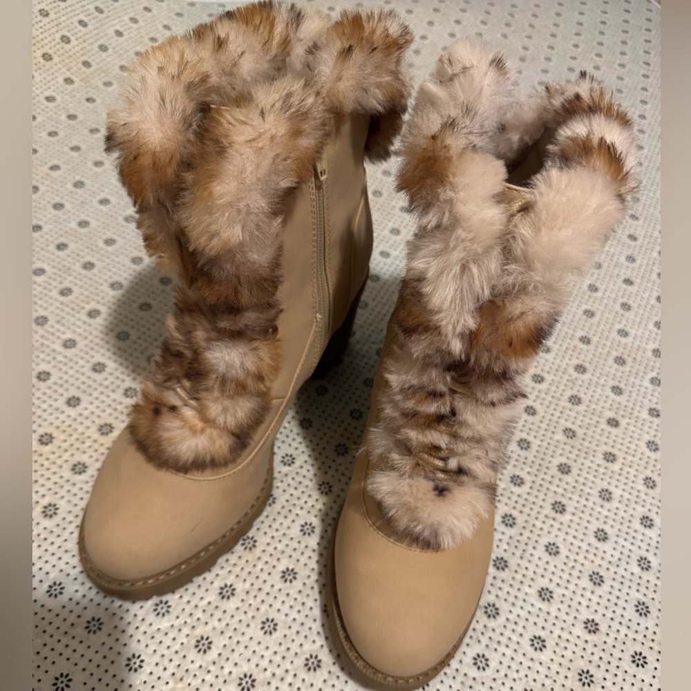 Women’s Tan Faux Fur Winter Boots